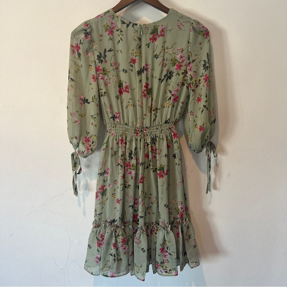 Taylor Sheer 3/4 Sleeve V-Neck Rusched Button Front Floral Lined Ruffle Dress - Picture 9 of 11